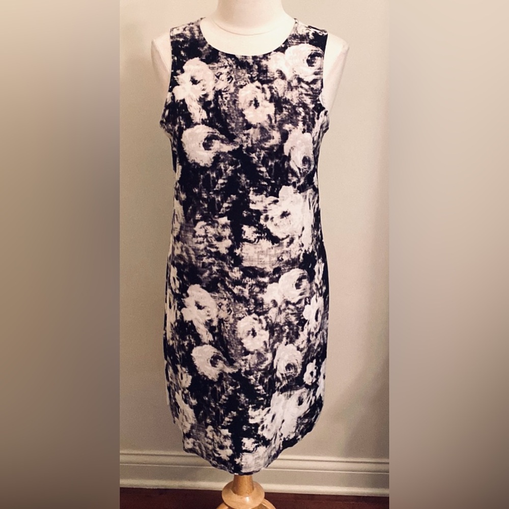 Gap Grey White Black Flower Print SZ M Soft Girl Boho Cottagecore Coastal Dress